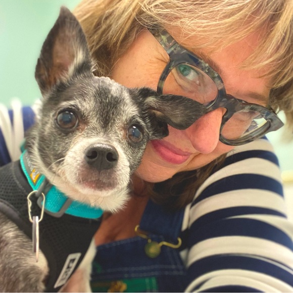 Meet your Posher, Heather - Picture 1 of 1